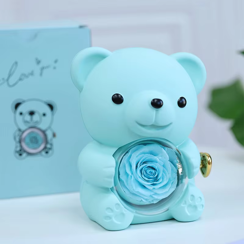 The real flowers displayed in rotation are processed and never wither. The jewelry box in the shape of a bear is suitable for gifting to wives, relatives, and friends on various festivals