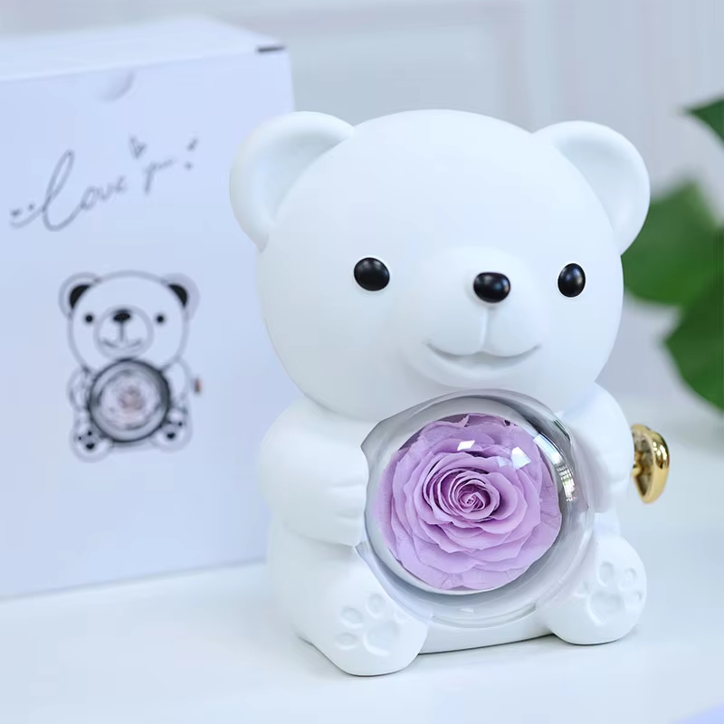 The real flowers displayed in rotation are processed and never wither. The jewelry box in the shape of a bear is suitable for gifting to wives, relatives, and friends on various festivals